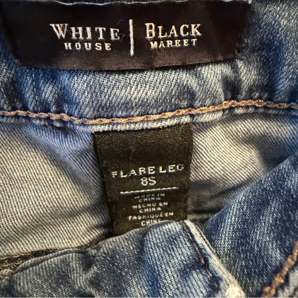 White House Black Market Flare Jeans Women’s Size 8 Short - Picture 2 of 3